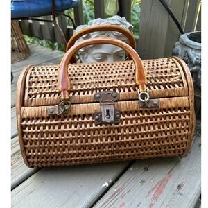 Vintage Wicker Purse bucket rattan handbag 13x7x9”